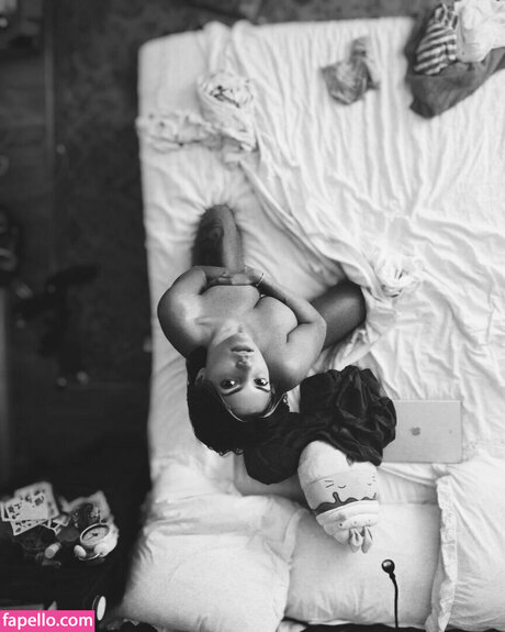 背が高くて巨乳のOnlyFans 無料ポルノ 写真