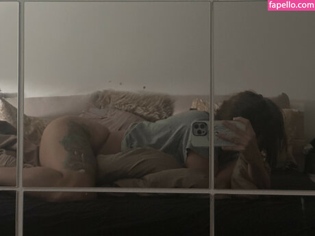 Ella Dvornik ポルノスター パーフェクト 写真