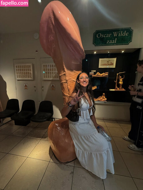 クーガーオンリーファンズ 無料 画像