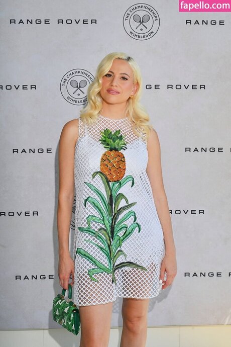 Pixie Lott 最高のポルノスター 写真