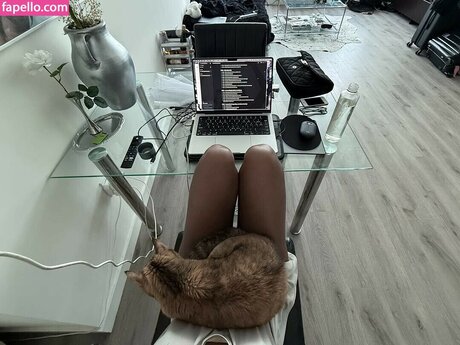 赤毛 xxx onlyfans ホットポルノ 画像