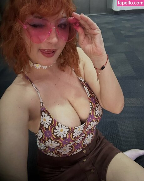 クーガーオンリーファンズ ポルノ 写真