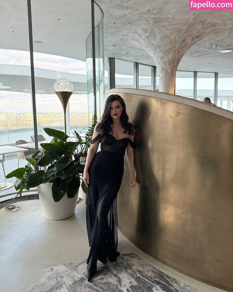 小柄な妻OnlyFans アートヌード アーカイブ