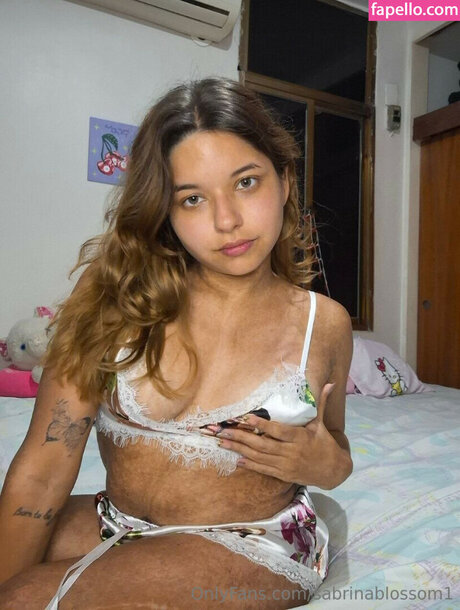 sabrinablossom1 ポルノモデル 画像