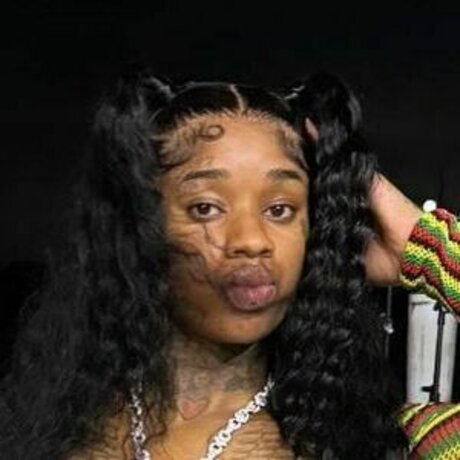 Sexxy Red 裸のモデル ギャラリー