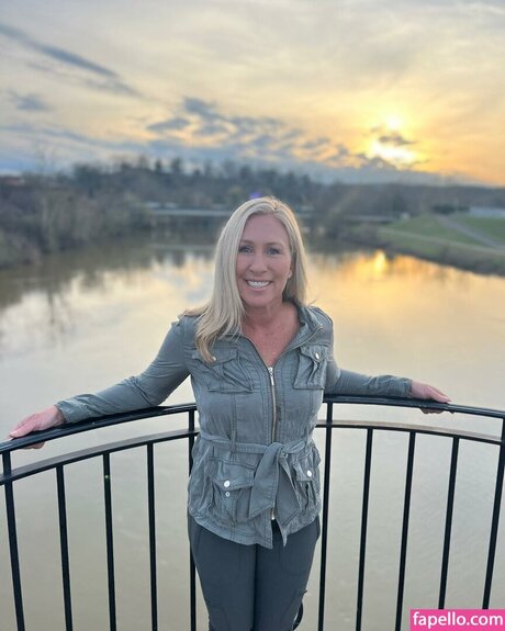 Marjorie Taylor Greene ポルノスター ベスト 写真