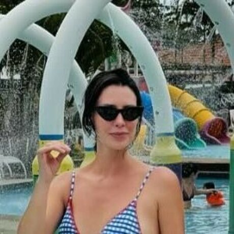 Camila Rodrigues 美しいモデル 写真