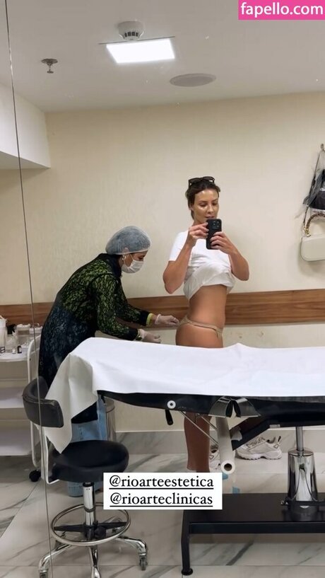 Camila Rodrigues ポルノスター エロティック 写真