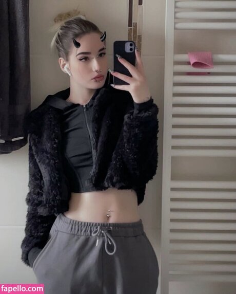 ラテン系のお尻オンリーファンズ 美しいヌード 写真