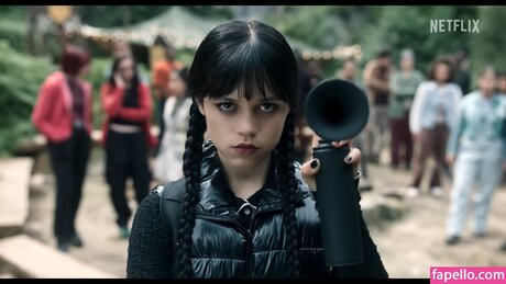 スマイルオンリーファンズ 無料裸 画像