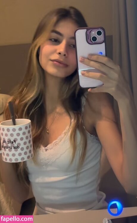 Julia Castrom セクシーなスター ギャラリー