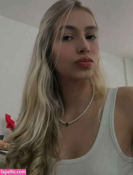 Julia Castrom かわいいスター 写真