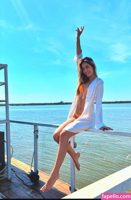 Julia Castrom ポルノモデル 写真