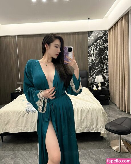 celi nejy 独占女優 ギャラリー