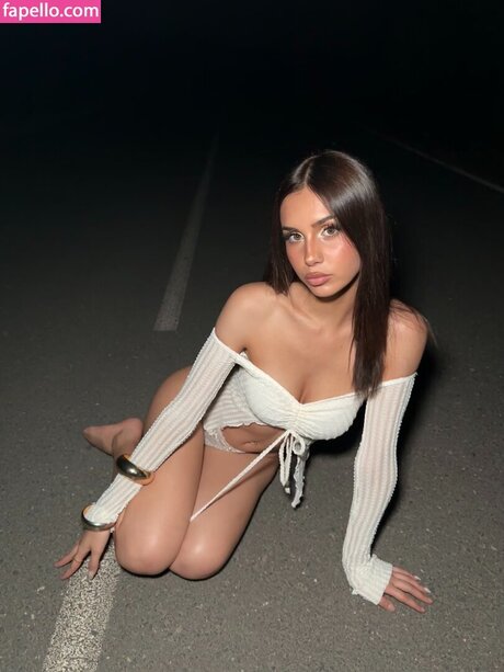 Mia Lobosco ホットなスター ギャラリー