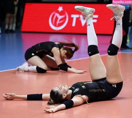 大きな黒いチンポ オンリーファンズ アートポルノ 写真