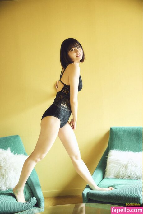 Saori Araki_ ポルノ女優 写真