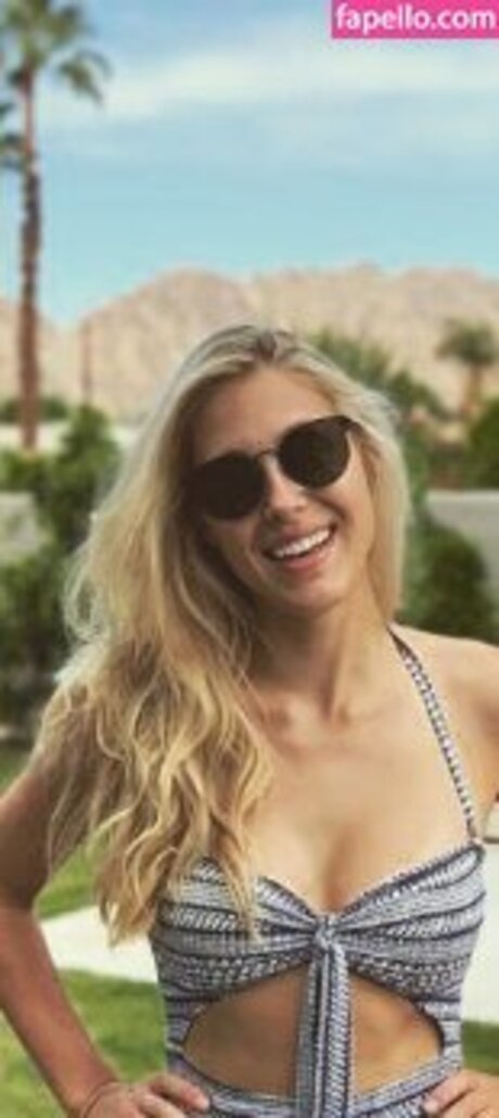 Lisa Gilroy 完璧なスター 写真