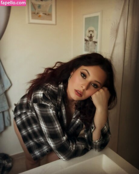 Christina Markus 無料モデル ギャラリー