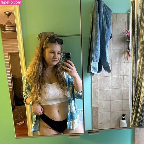 巨大なペニスオンリーファンズ ポルノ 写真