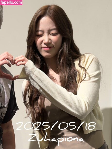 ティーンウェブカメラOnlyFans ヌード 画像