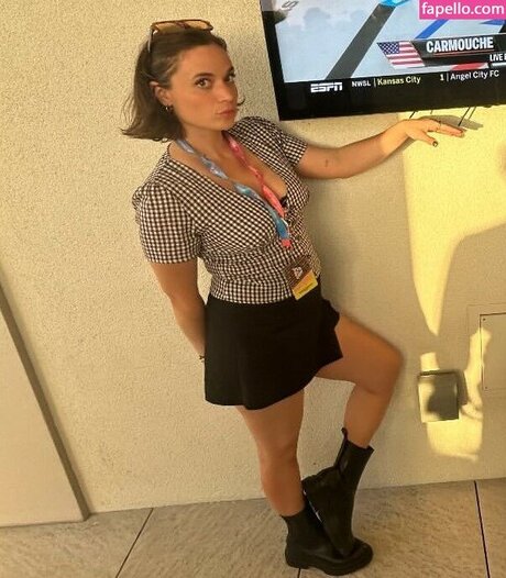 男性TikTokスターOnlyFans ホットセクシー 写真