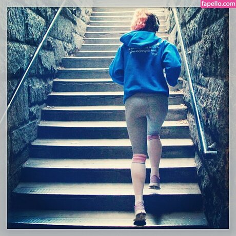 Heather Hardy XXXモデル 写真