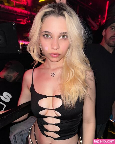 azura0618 かわいいモデル 写真