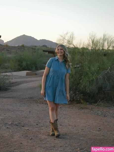 Hailey Johnson 女優 ギャラリー