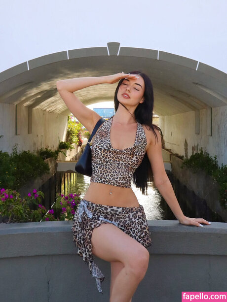 Chanel Soerholt ホットスター 写真