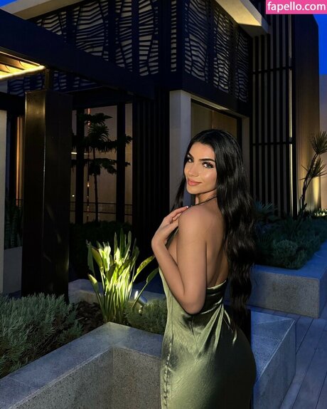 Zenoviajafar HDポルノスター ギャラリー