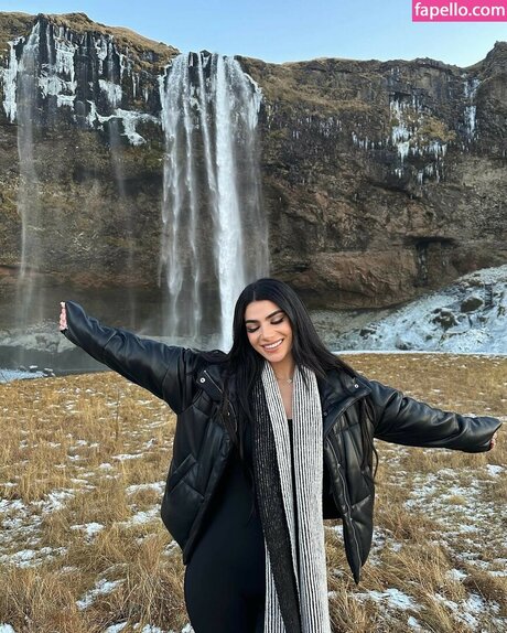 Zenoviajafar 無料女優 ギャラリー