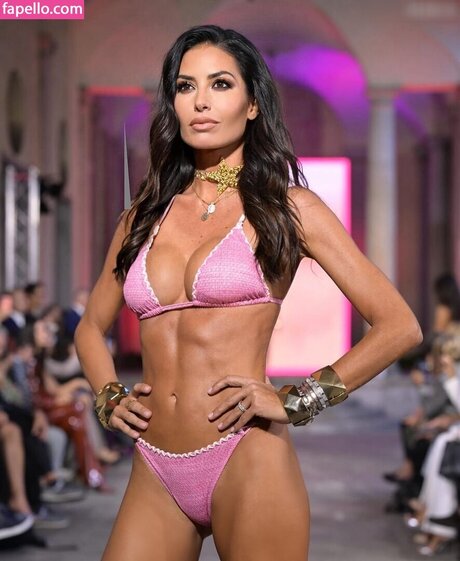 Elisabetta Gregoraci ヌードのポルノスター 写真