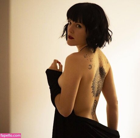 Mama Casquet ポルノスター ギャラリー