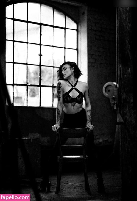 成熟した黒人女性オンリーファンズ アダルト ギャラリー