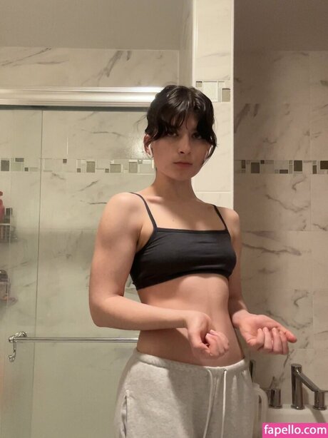 Squirtstain セックスモデル 写真