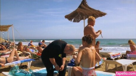 Marie B umer エロティック女優 写真