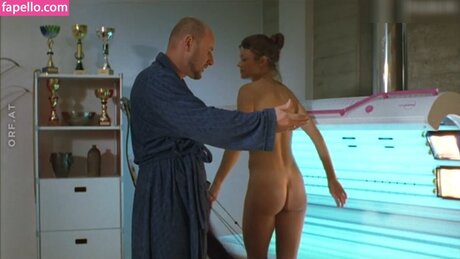 Marie B umer セックス女優 画像