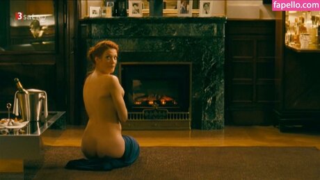 Marie B umer ヌードモデル 画像