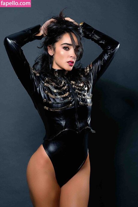 曲線美のランジェリーOnlyFans ヌード ギャラリー