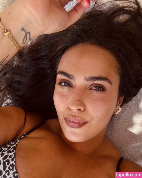 feyzakball HD女優 ギャラリー