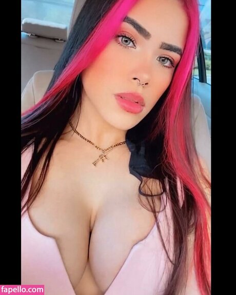 Kaah Muniz スター 裸 写真