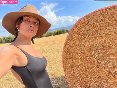 Luciane Buchanan ポルノモデル 写真