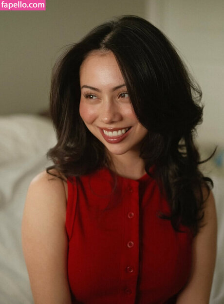 Amber Cosette ヌードモデル 画像