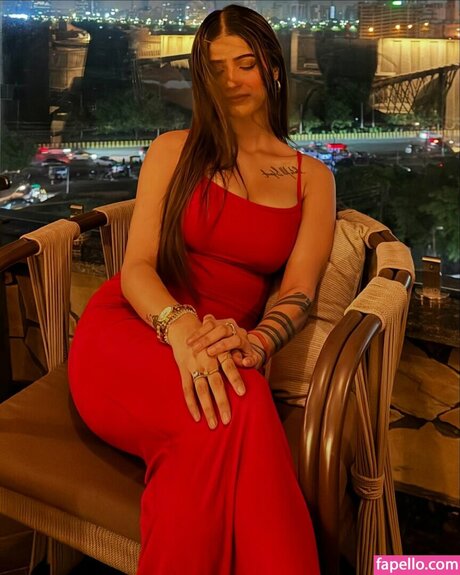 Shambhavi Singh 素敵なモデル 画像