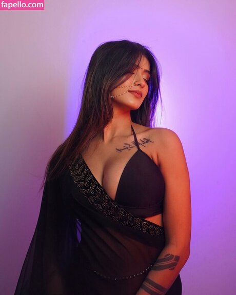 Shambhavi Singh HD女優 写真