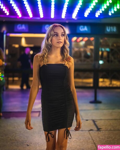 ティーン乱交OnlyFans ホット ギャラリー