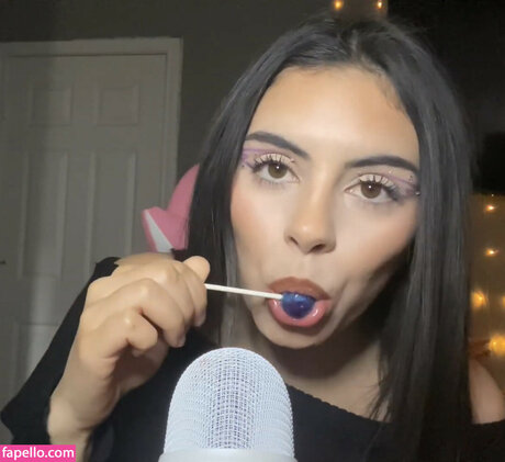 Tingly Asmr_ 可愛いモデル 画像