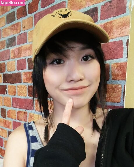 Julia Chow トップポルノスター アーカイブ