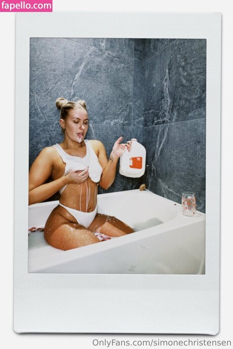 ロールプレイオンリーファン ポルノ 写真